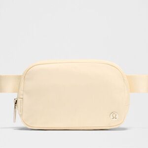 NWT LULULEMON EVERYWHERE BELT BAG COLOR BUTTER CREAM
